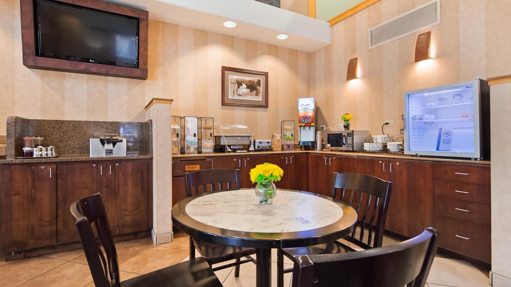 Best Western University Inn Fort Collins Buitenkant foto