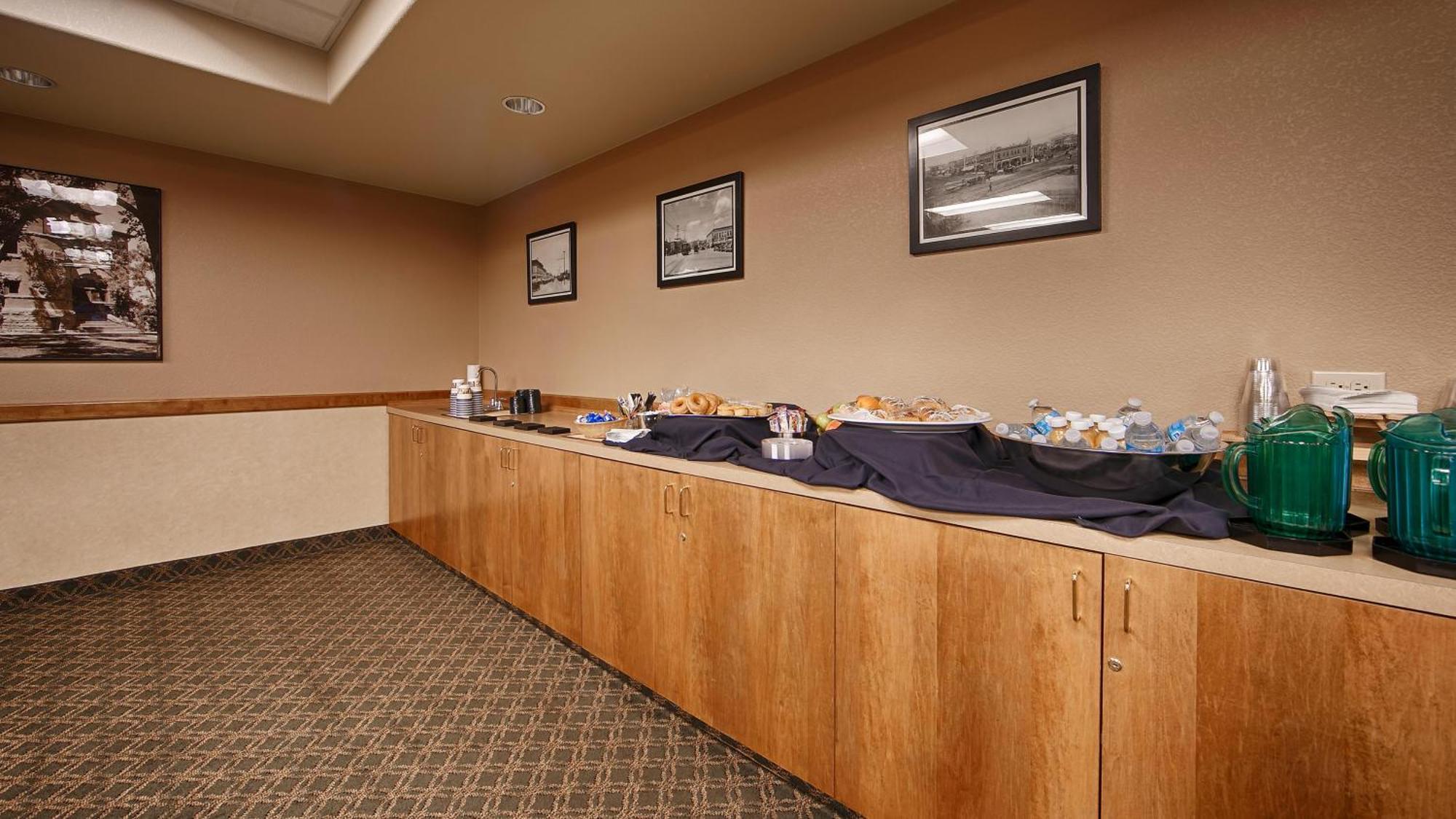 Best Western University Inn Fort Collins Buitenkant foto